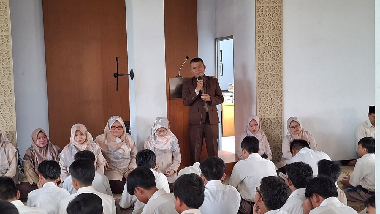 Halal Bihalal SMP Al Hasra Pererat Silaturahmi di Hari Pertama Masuk Sekolah