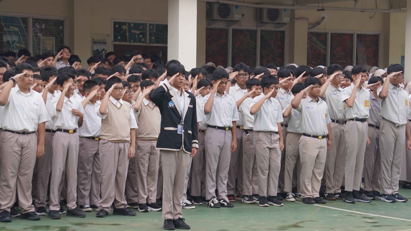 SMP Al-Hasra Gelar Apel Hardiknas 2026 Menumbuhkan Semangat Pendidikan